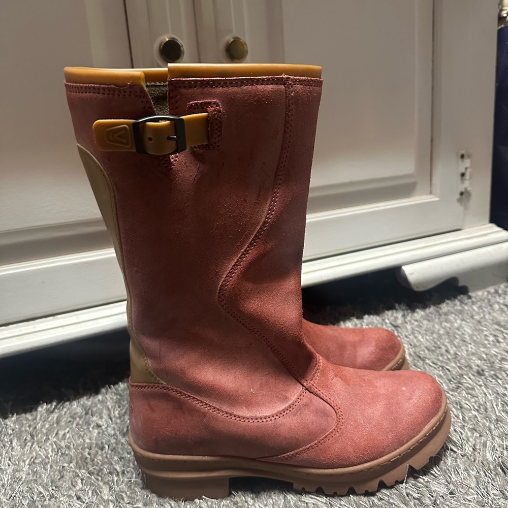Keen willamette woman’s 8